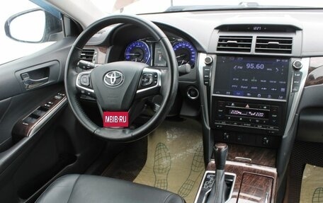 Toyota Camry, 2017 год, 2 213 000 рублей, 14 фотография