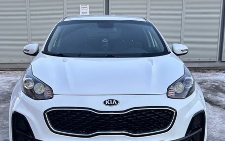 KIA Sportage IV рестайлинг, 2019 год, 2 000 000 рублей, 2 фотография