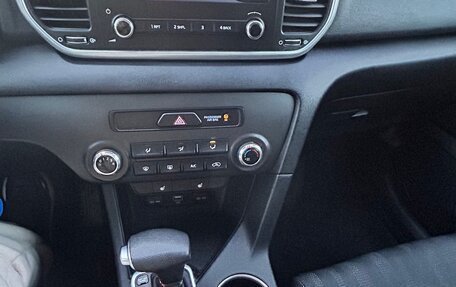 KIA Sportage IV рестайлинг, 2019 год, 2 000 000 рублей, 9 фотография