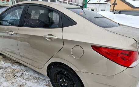 Hyundai Solaris II рестайлинг, 2011 год, 650 000 рублей, 11 фотография