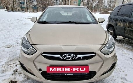Hyundai Solaris II рестайлинг, 2011 год, 650 000 рублей, 7 фотография