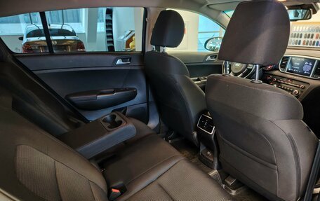 KIA Sportage IV рестайлинг, 2021 год, 2 499 000 рублей, 9 фотография