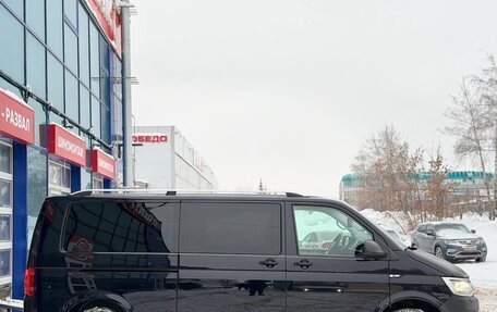 Volkswagen Caravelle T6 рестайлинг, 2018 год, 2 800 000 рублей, 6 фотография