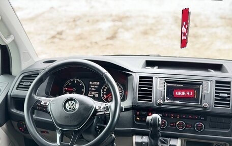 Volkswagen Caravelle T6 рестайлинг, 2018 год, 2 800 000 рублей, 10 фотография