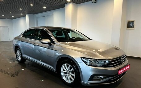 Volkswagen Passat B8 рестайлинг, 2019 год, 2 450 000 рублей, 1 фотография