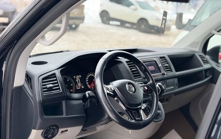 Volkswagen Caravelle T6 рестайлинг, 2018 год, 2 800 000 рублей, 14 фотография