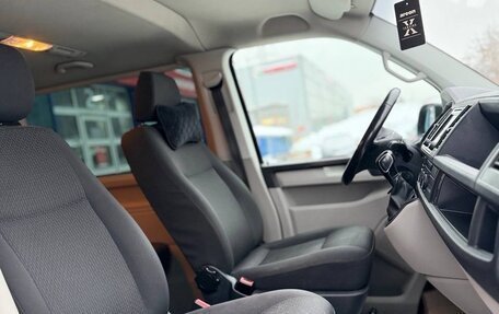 Volkswagen Caravelle T6 рестайлинг, 2018 год, 2 800 000 рублей, 15 фотография