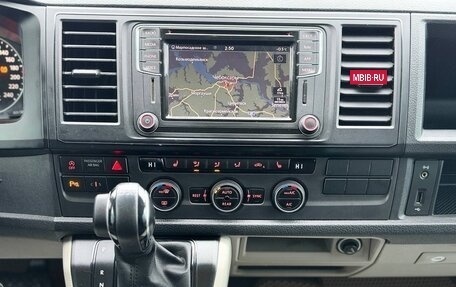 Volkswagen Caravelle T6 рестайлинг, 2018 год, 2 800 000 рублей, 22 фотография