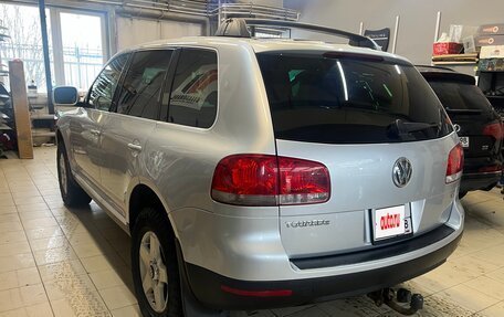 Volkswagen Touareg III, 2004 год, 950 000 рублей, 4 фотография