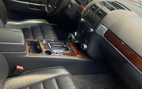 Volkswagen Touareg III, 2004 год, 950 000 рублей, 12 фотография