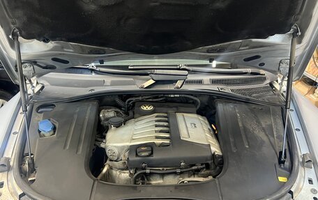 Volkswagen Touareg III, 2004 год, 950 000 рублей, 19 фотография