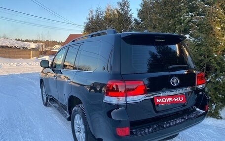 Toyota Land Cruiser 200, 2018 год, 7 250 000 рублей, 5 фотография