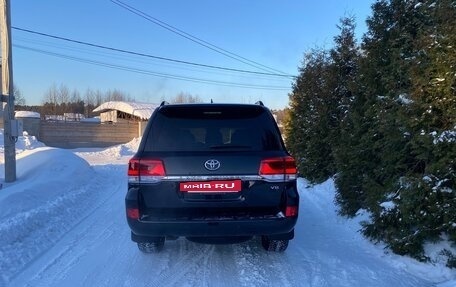 Toyota Land Cruiser 200, 2018 год, 7 250 000 рублей, 4 фотография