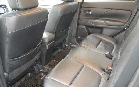 Mitsubishi Outlander III рестайлинг 3, 2012 год, 1 254 190 рублей, 11 фотография