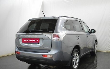 Mitsubishi Outlander III рестайлинг 3, 2012 год, 1 254 190 рублей, 5 фотография