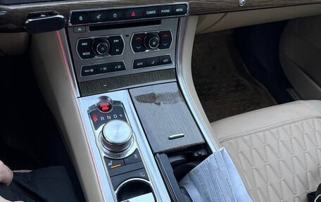 Jaguar XF I рестайлинг, 2013 год, 1 250 000 рублей, 10 фотография