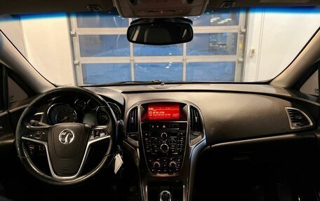 Opel Astra J, 2011 год, 540 000 рублей, 9 фотография