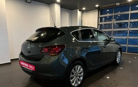Opel Astra J, 2011 год, 540 000 рублей, 3 фотография