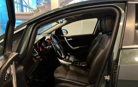 Opel Astra J, 2011 год, 540 000 рублей, 16 фотография