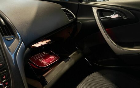 Opel Astra J, 2011 год, 540 000 рублей, 29 фотография