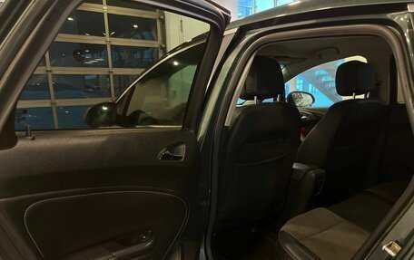 Opel Astra J, 2011 год, 540 000 рублей, 23 фотография