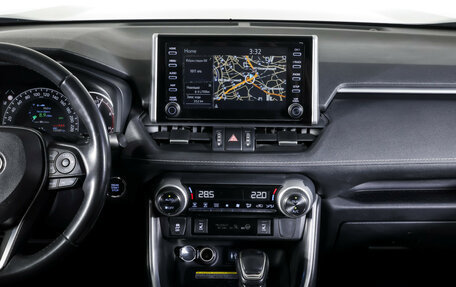 Toyota RAV4, 2020 год, 3 590 000 рублей, 14 фотография