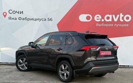 Toyota RAV4, 2021 год, 2 999 000 рублей, 6 фотография