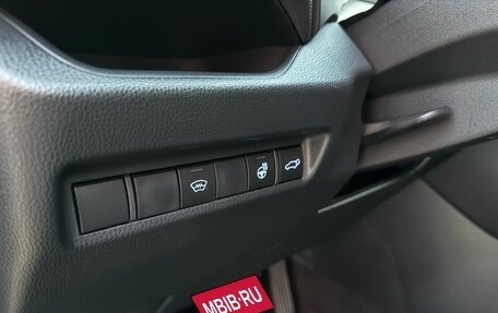 Toyota RAV4, 2021 год, 2 999 000 рублей, 21 фотография