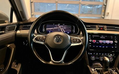 Volkswagen Passat B8 рестайлинг, 2019 год, 2 450 000 рублей, 10 фотография