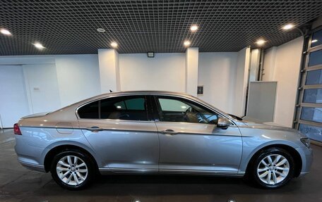 Volkswagen Passat B8 рестайлинг, 2019 год, 2 450 000 рублей, 2 фотография