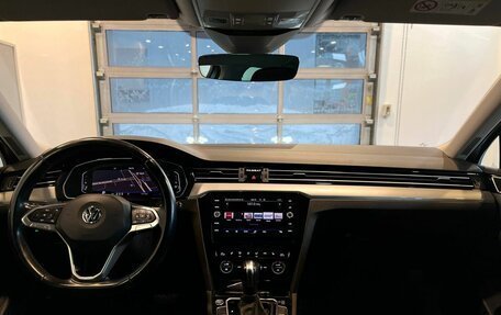 Volkswagen Passat B8 рестайлинг, 2019 год, 2 450 000 рублей, 9 фотография