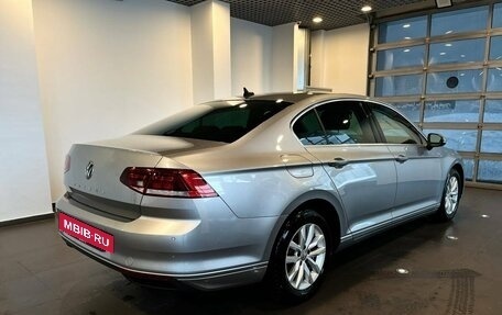 Volkswagen Passat B8 рестайлинг, 2019 год, 2 450 000 рублей, 3 фотография
