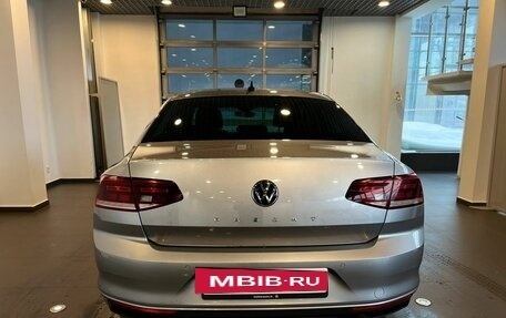 Volkswagen Passat B8 рестайлинг, 2019 год, 2 450 000 рублей, 4 фотография