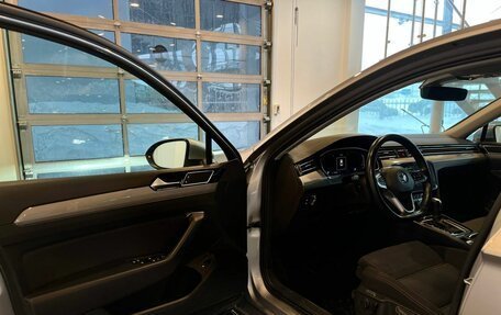 Volkswagen Passat B8 рестайлинг, 2019 год, 2 450 000 рублей, 18 фотография