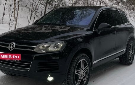 Volkswagen Touareg III, 2011 год, 1 820 000 рублей, 3 фотография