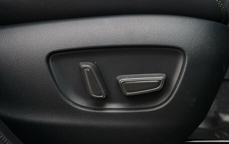 Toyota RAV4, 2024 год, 4 200 000 рублей, 8 фотография