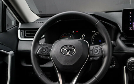 Toyota RAV4, 2024 год, 4 200 000 рублей, 12 фотография