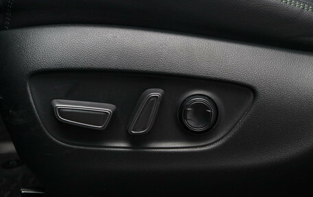 Toyota RAV4, 2024 год, 4 200 000 рублей, 16 фотография