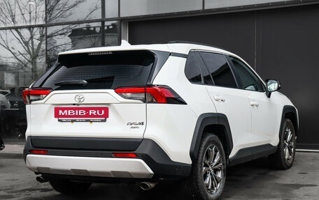 Toyota RAV4, 2024 год, 4 200 000 рублей, 4 фотография