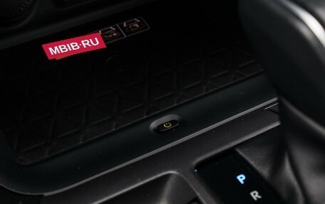 Toyota RAV4, 2024 год, 4 200 000 рублей, 19 фотография