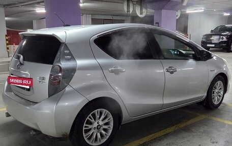 Toyota Aqua I, 2013 год, 850 000 рублей, 5 фотография