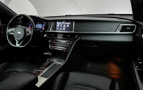 KIA Optima IV, 2017 год, 1 929 000 рублей, 13 фотография