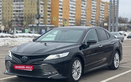 Toyota Camry, 2018 год, 2 500 000 рублей, 1 фотография