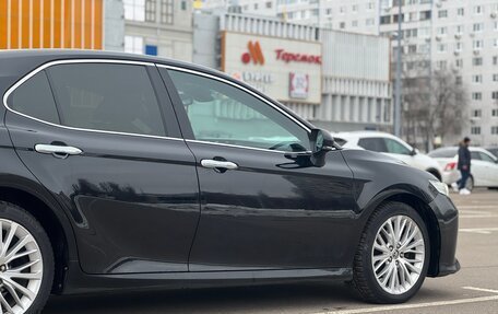 Toyota Camry, 2018 год, 2 500 000 рублей, 7 фотография