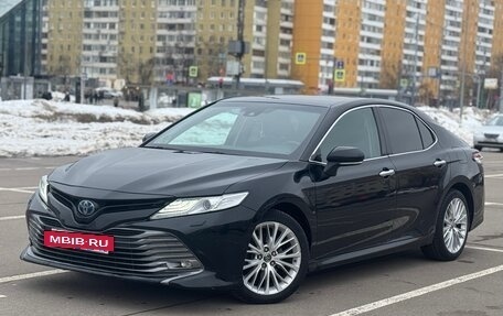 Toyota Camry, 2018 год, 2 500 000 рублей, 4 фотография