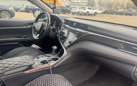 Toyota Camry, 2018 год, 2 500 000 рублей, 18 фотография