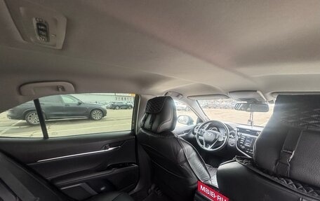 Toyota Camry, 2018 год, 2 500 000 рублей, 22 фотография