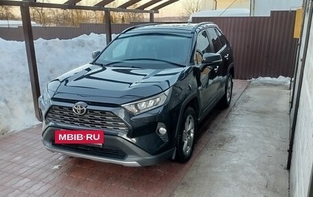 Toyota RAV4, 2021 год, 3 333 000 рублей, 2 фотография