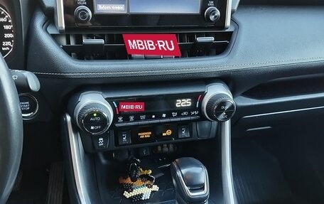 Toyota RAV4, 2021 год, 3 333 000 рублей, 15 фотография