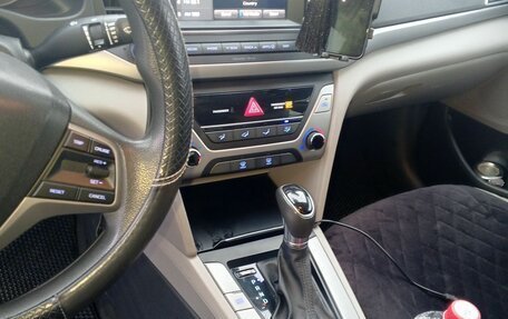 Hyundai Elantra VI рестайлинг, 2016 год, 1 175 000 рублей, 8 фотография